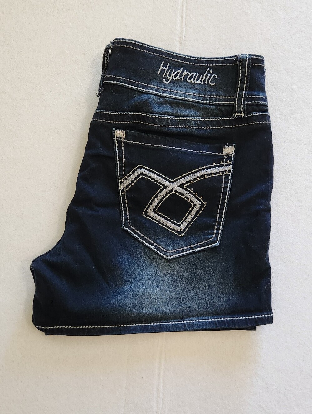 Hydraulic Dark Wash Denim Women’s Shorts - Blue Size 11/12 - Picture 3 of 7